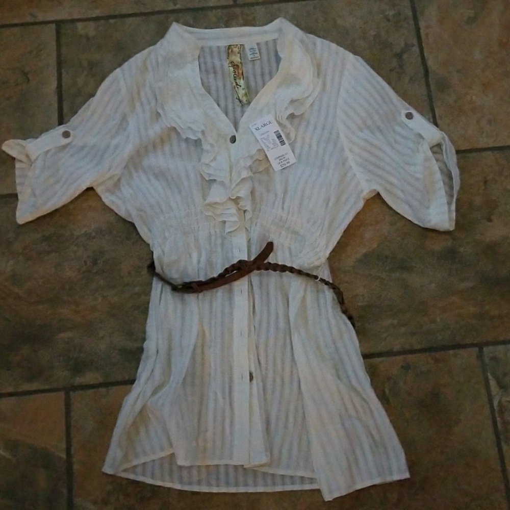 Adorable button down with braided belt
